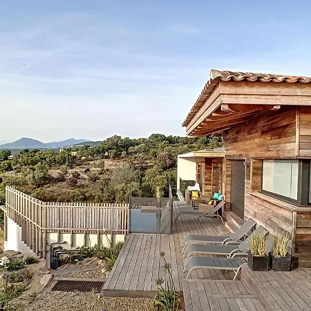Appealing Holiday Home In Pietrosella With Private Pool Nyaraló Pietrosella